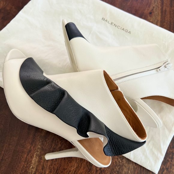 Balenciaga White Black Ruffle Peep Toe Heeled Booties - Size 38 - Picture 6 of 12